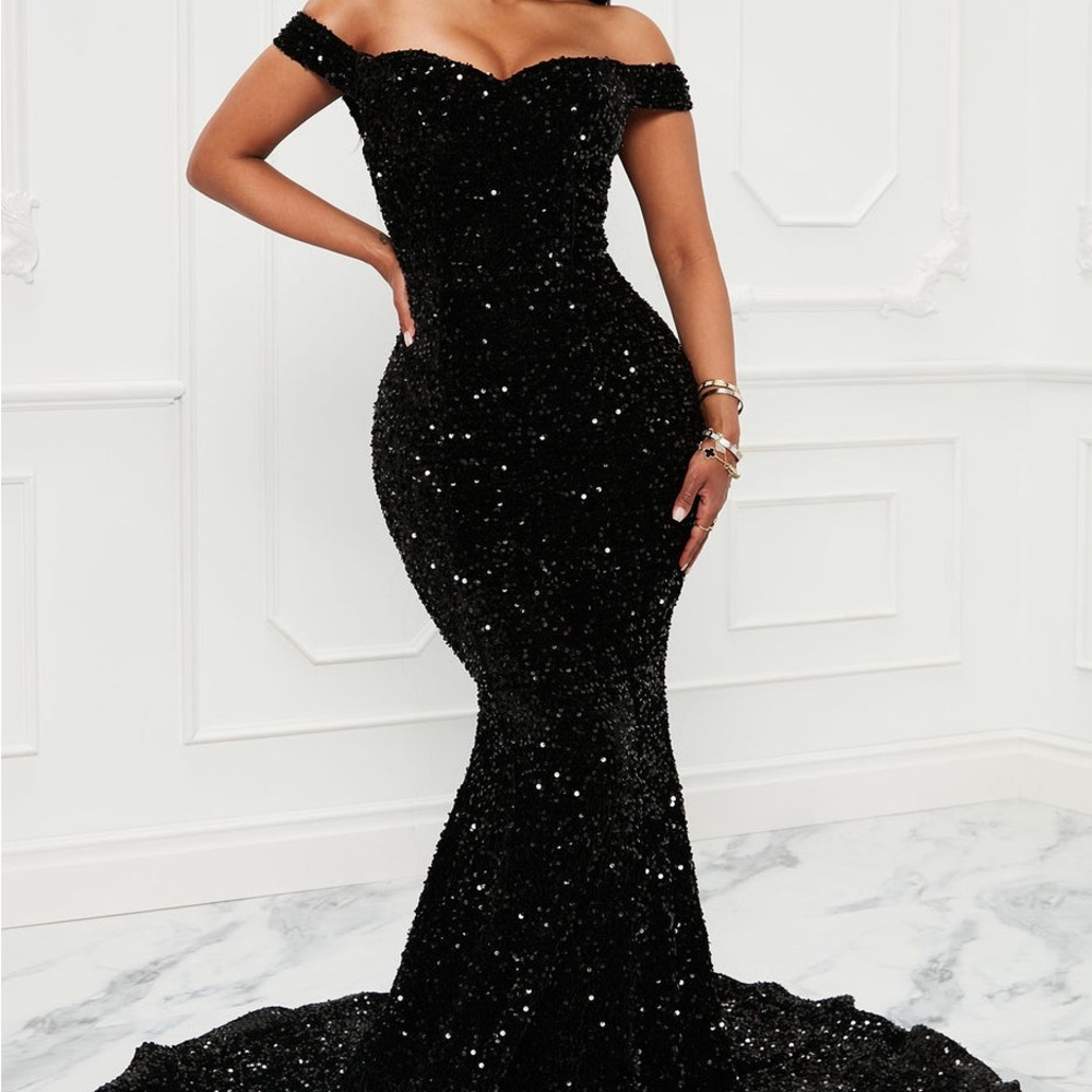 NWT Fashion Nova Alora Seqin Maxi Gown